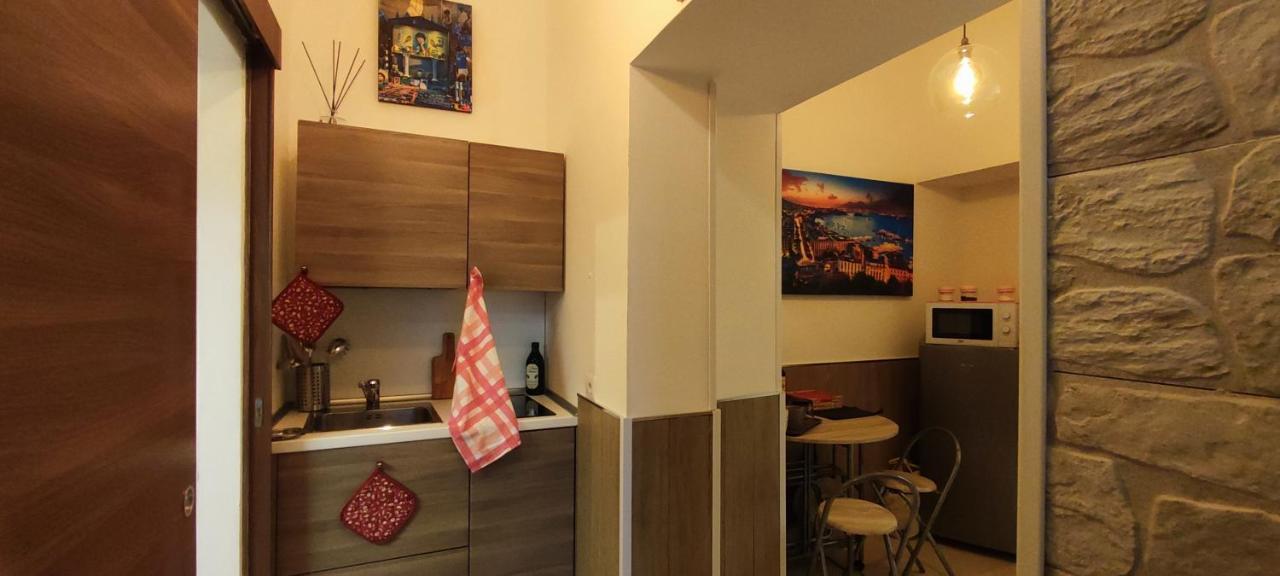 Napuletanata Apartment เนเปิลส์ ภายนอก รูปภาพ